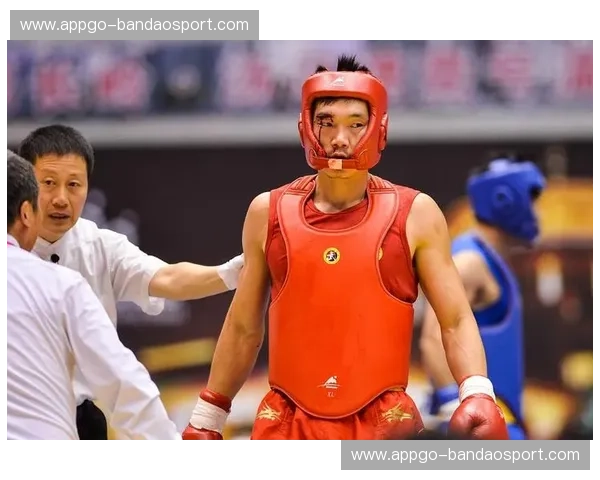 巅峰对决的幻影：当“死神”遇见“中国队长”，付高峰vs方便的视频里藏着多少中国搏击的野心？